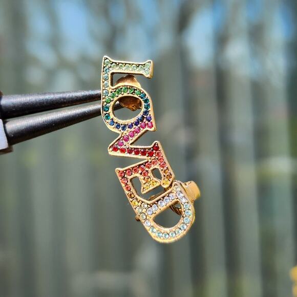 Gucci LOVED Single Ear Cuff Swarovski Crystal Rhinestone Huggie Rainbow Earring - Picture 3 of 11